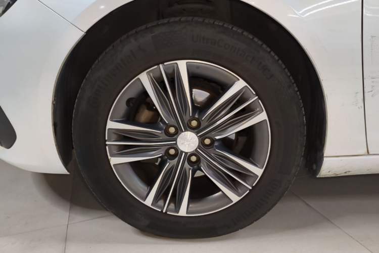 Used Peugeot 308 2016 1.6L Automatic Fashion Edition Left Front Wheel Hub