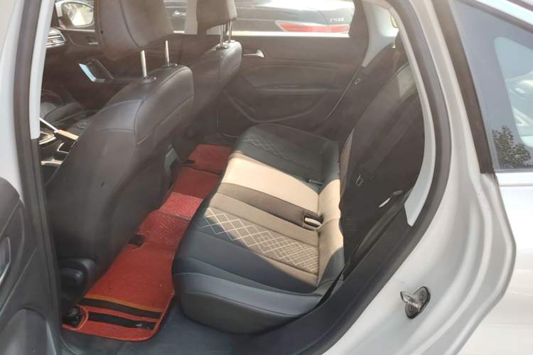 Used Peugeot 308 2016 230THP Automatic Luxury Edition Left Rear Seat