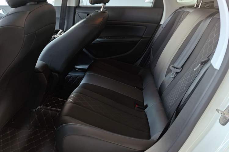 Used Peugeot 308 2016 1.6L Automatic Luxury Edition Left Rear Seat