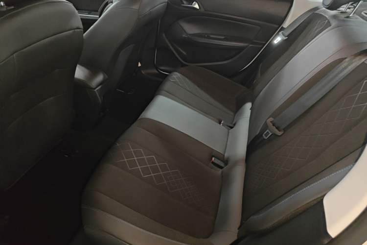 Used Peugeot 308 2016 1.6L Automatic Luxury Edition Left Rear Seat