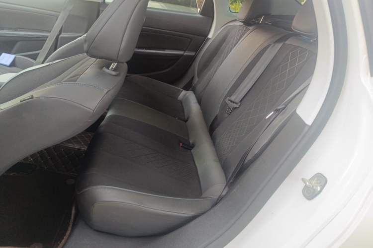 Used Peugeot 308 2016 1.6L Automatic Luxury Edition Left Rear Seat