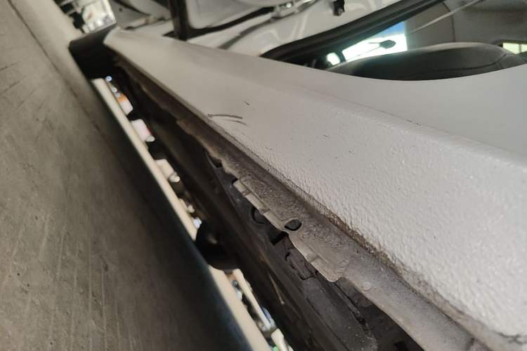 Used Peugeot 308 2016 1.6L Automatic Luxury Edition Left Side Sill