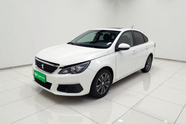 Ojetý Peugeot 308 2016 1.6L Manual Fashion Edition