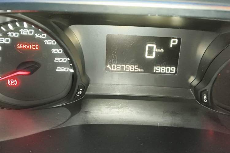 Used Peugeot 308 2016 1.6L Automatic Luxury Edition Odometer Close Up