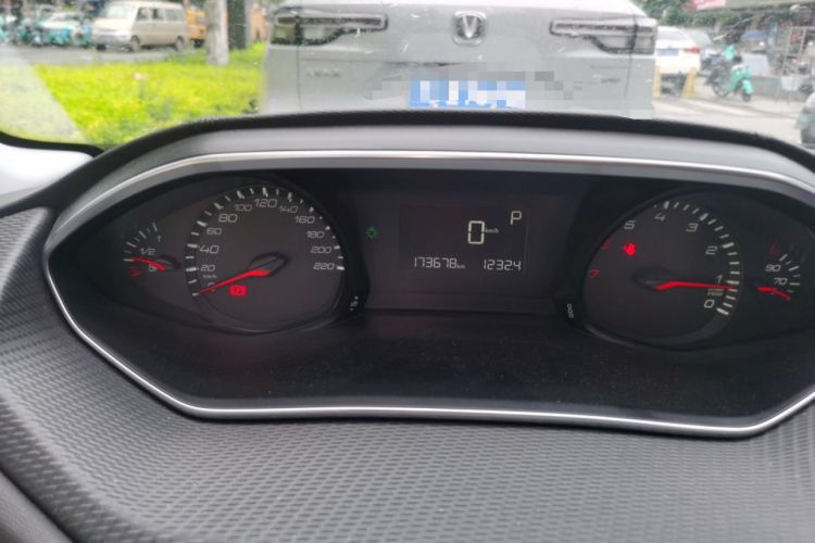 Used Peugeot 308 2016 1.6L Automatic Luxury Edition Odometer Close Up