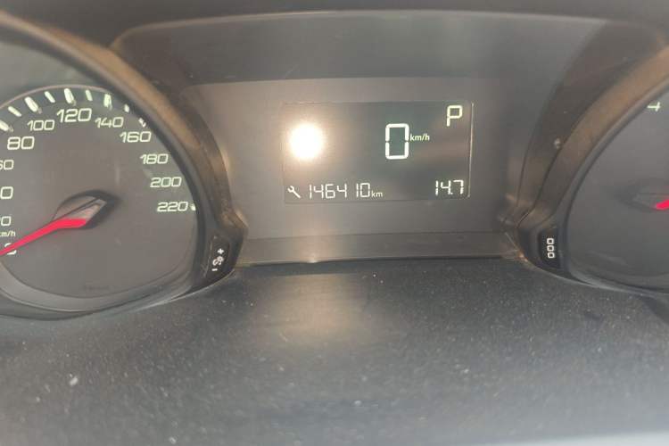 Used Peugeot 308 2016 1.6L Automatic Luxury Edition Odometer Close Up