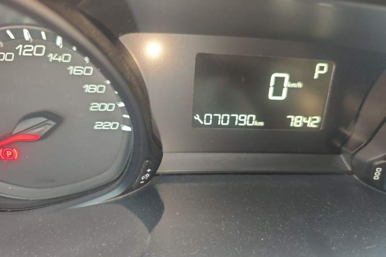 Used Peugeot 308 2016 1.6L Automatic Fashion Edition Odometer Close Up