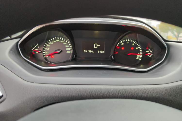 Used Peugeot 308 2016 1.6L Manual Fashion Edition Odometer Close Up