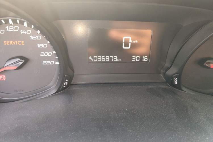 Used Peugeot 308 2016 1.6L Manual Fashion Edition Odometer Close Up