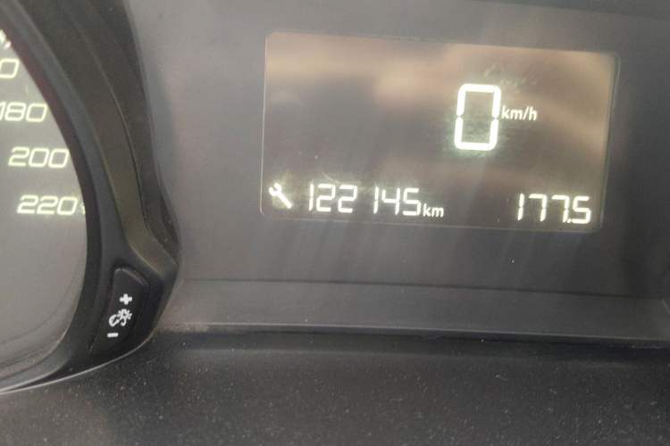 Used Peugeot 308 2016 1.6L Manual Fashion Edition Odometer Close Up