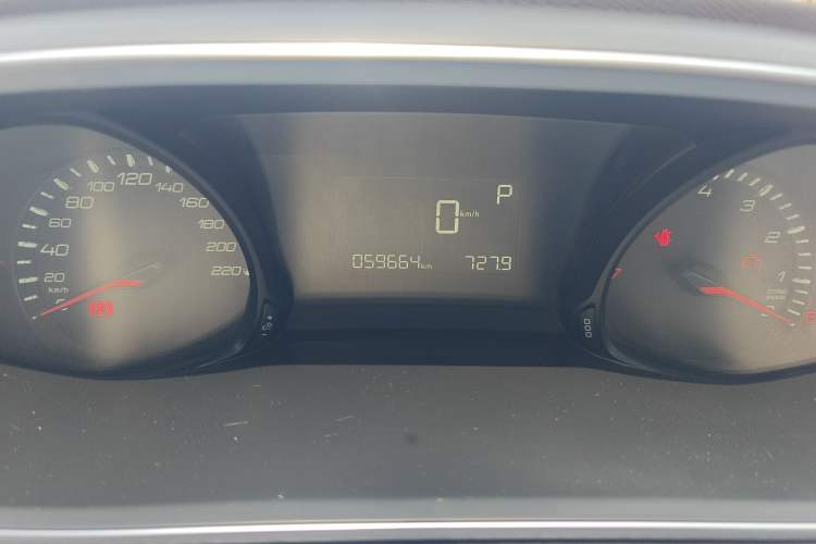 Used Peugeot 308 2016 230THP Automatic Luxury Edition Odometer Close Up
