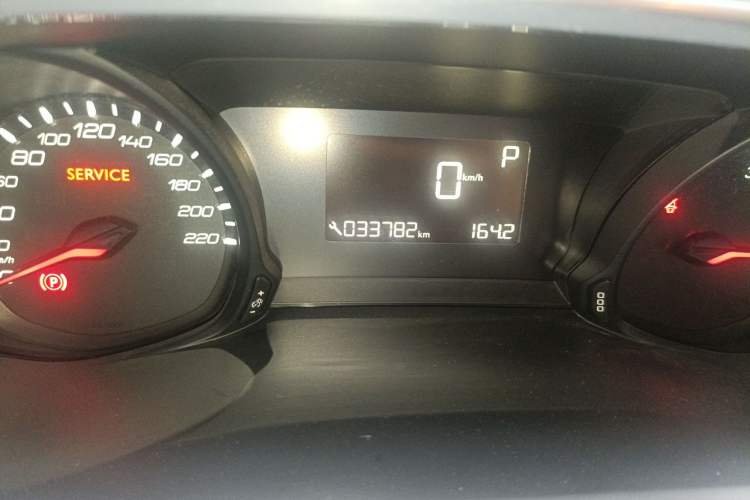 Used Peugeot 308 2016 1.6L Automatic Luxury Edition Odometer Close Up