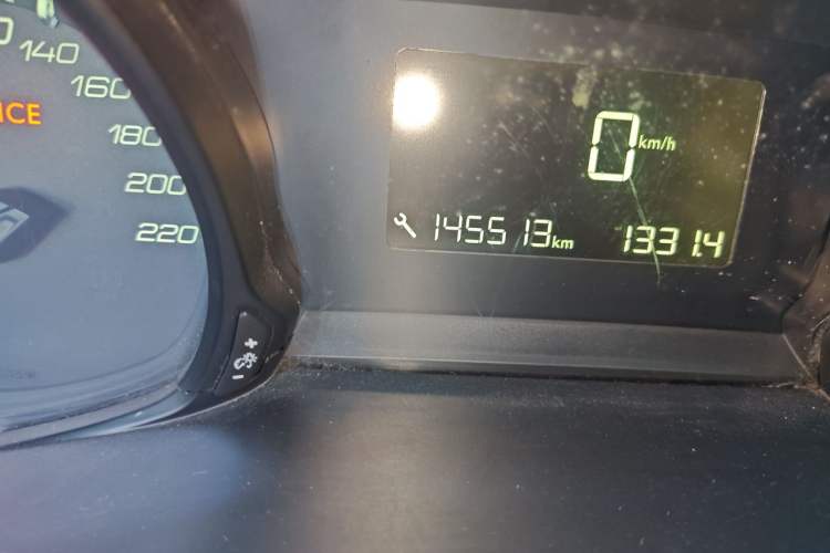 Used Peugeot 308 2016 1.6L Manual Fashion Edition Odometer Close Up