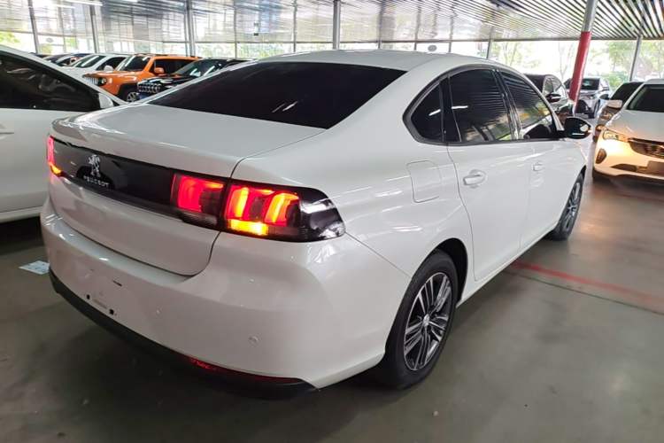 Used Peugeot 308 2016 1.6L Manual Fashion Edition Rear Right 45 Deg