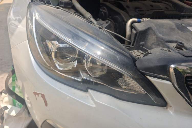 Used Peugeot 308 2016 1.6L Automatic Luxury Edition Right Front Headlight