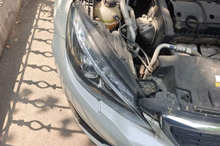 Used Peugeot 308 2016 1.6L Automatic Fashion Edition Right Front Headlight