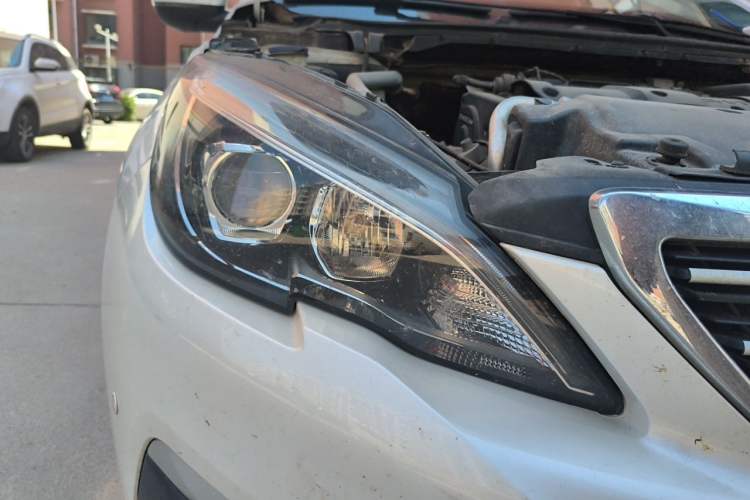 Used Peugeot 308 2016 1.6L Manual Fashion Edition Right Front Headlight