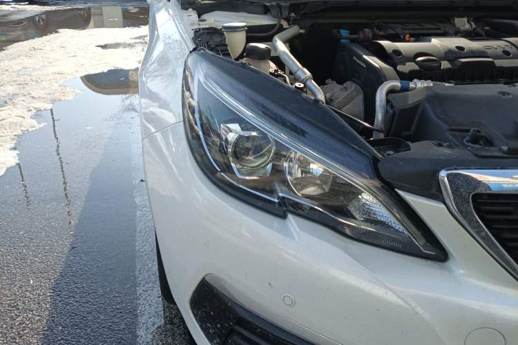 Used Peugeot 308 2016 1.6L Automatic Fashion Edition Right Front Headlight