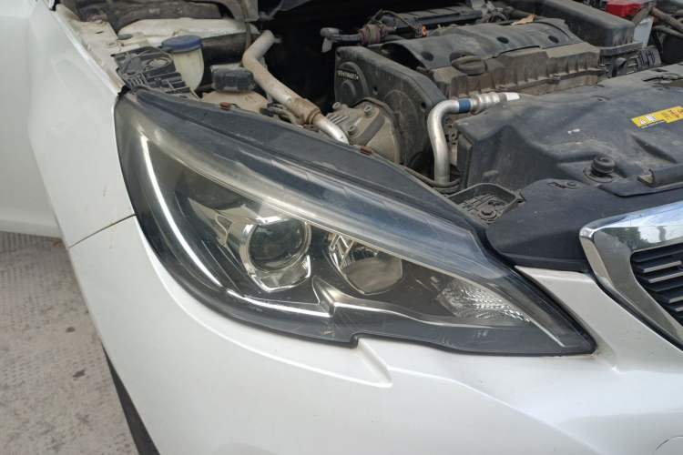 Used Peugeot 308 2016 1.6L Manual Fashion Edition Right Front Headlight