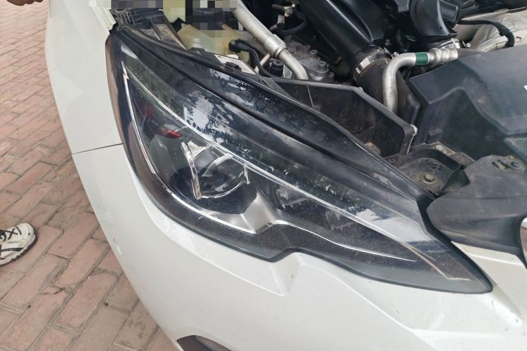 Used Peugeot 308 2016 350THP Automatic Prestige Edition Right Front Headlight