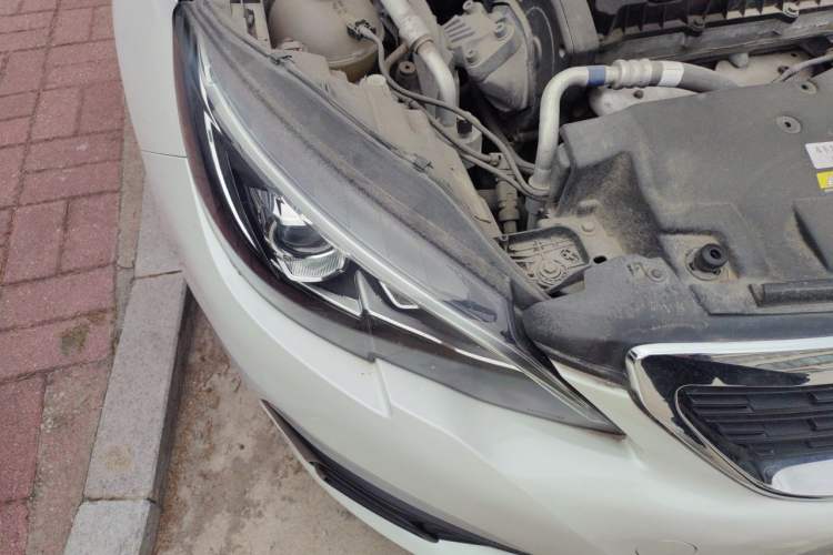 Used Peugeot 308 2016 1.6L Automatic Fashion Edition Right Front Headlight
