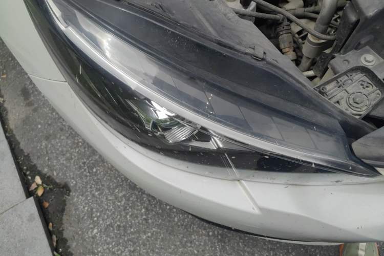 Used Peugeot 308 2016 1.6L Automatic Luxury Edition Right Front Headlight