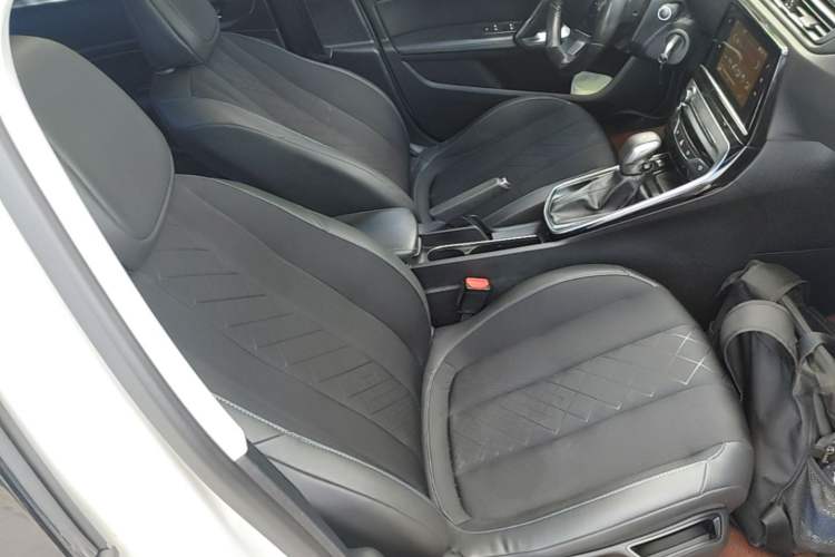 Used Peugeot 308 2016 1.6L Automatic Luxury Edition Right Front Seat