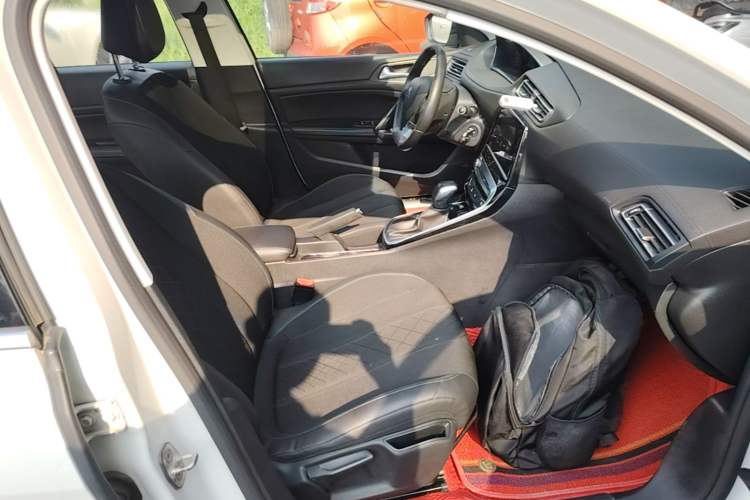 Used Peugeot 308 2016 230THP Automatic Luxury Edition Right Front Seat