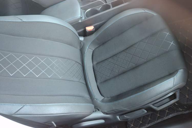 Used Peugeot 308 2016 1.6L Automatic Luxury Edition Right Front Seat