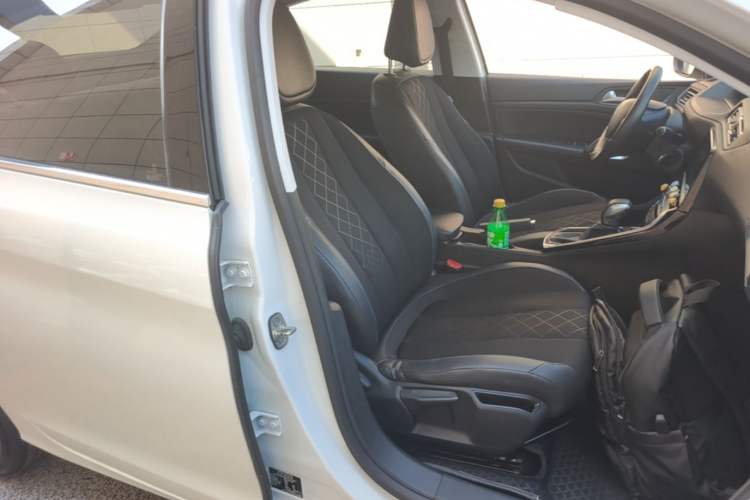 Used Peugeot 308 2016 230THP Automatic Luxury Edition Right Front Seat