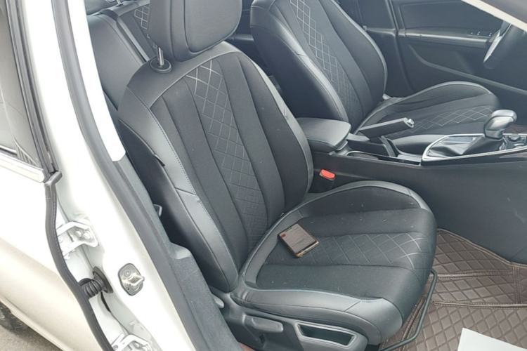 Used Peugeot 308 2016 1.6L Automatic Luxury Edition Right Front Seat