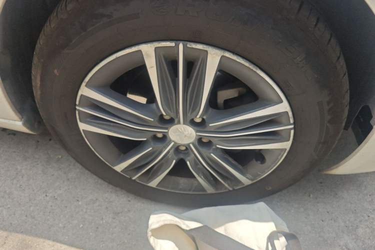 Used Peugeot 308 2016 1.6L Automatic Luxury Edition Right Front Wheel Hub