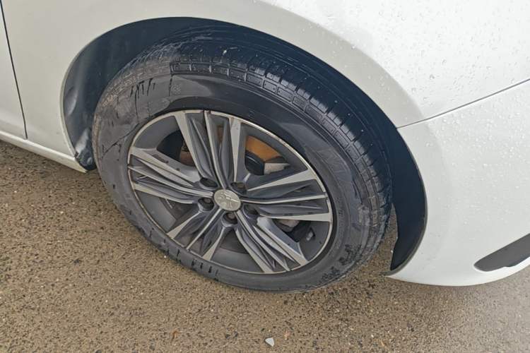 Used Peugeot 308 2016 1.6L Manual Fashion Edition Right Front Wheel Hub