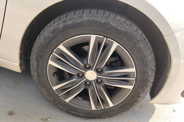 Used Peugeot 308 2016 1.6L Manual Fashion Edition Right Front Wheel Hub