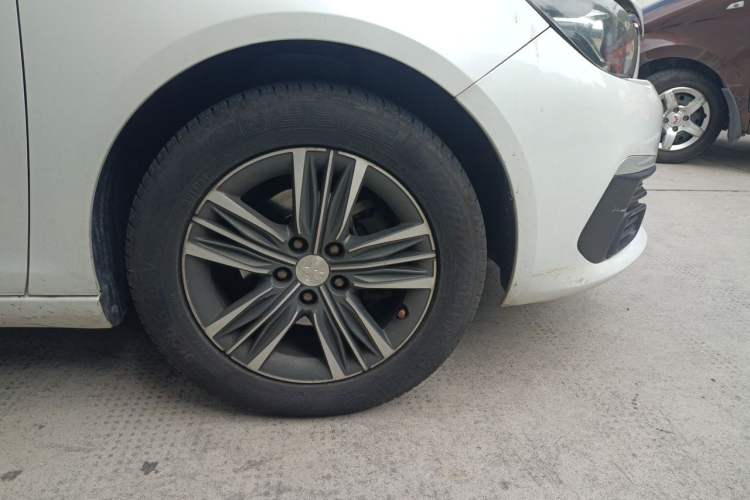 Used Peugeot 308 2016 1.6L Manual Fashion Edition Right Front Wheel Hub