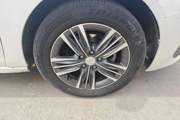 Used Peugeot 308 2016 1.6L Automatic Fashion Edition Right Front Wheel Hub