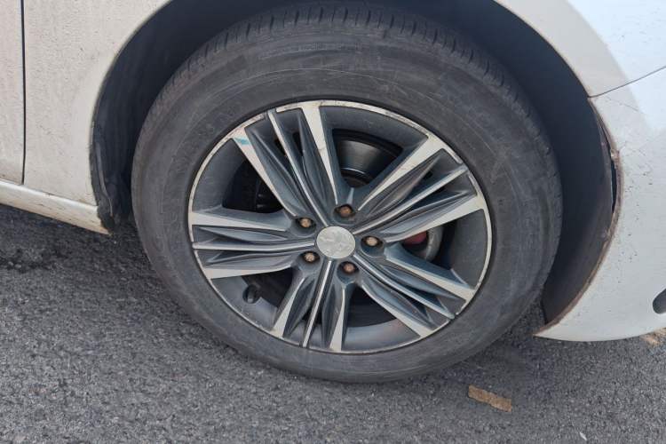 Used Peugeot 308 2016 1.6L Manual Fashion Edition Right Front Wheel Hub