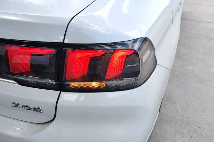 Used Peugeot 308 2016 1.6L Automatic Luxury Edition Right Rear Taillight