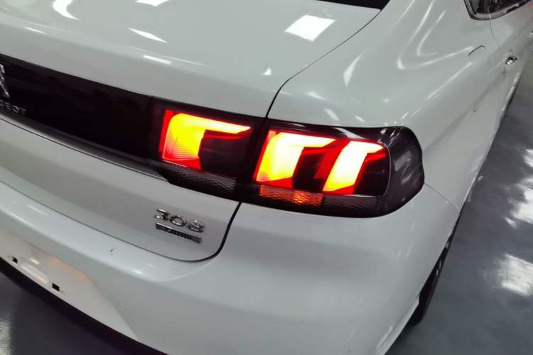 Used Peugeot 308 2016 350THP Automatic Prestige Edition Right Rear Taillight