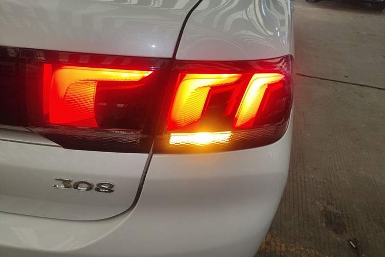 Used Peugeot 308 2016 1.6L Automatic Luxury Edition Right Rear Taillight