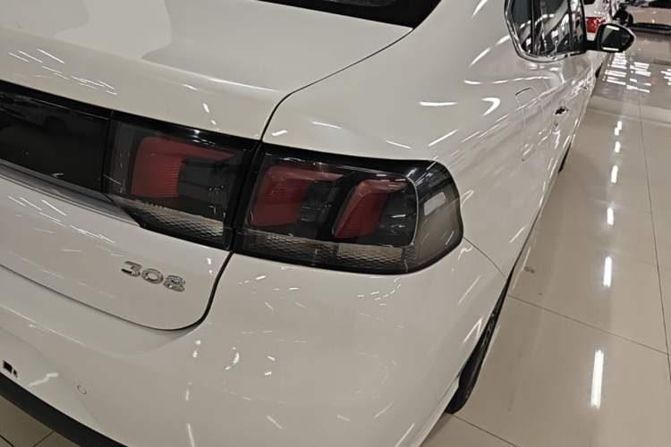 Used Peugeot 308 2016 1.6L Automatic Luxury Edition Right Rear Taillight