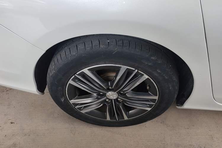 Used Peugeot 308 2016 230THP Manual Fashion Edition Right Rear Wheel Hub