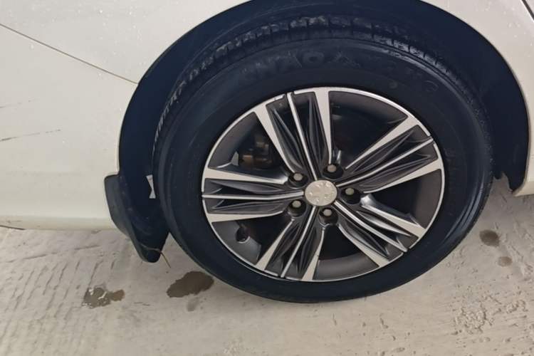 Used Peugeot 308 2016 1.6L Manual Fashion Edition Right Rear Wheel Hub