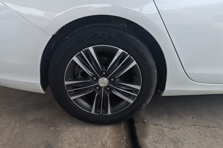 Used Peugeot 308 2016 1.6L Automatic Luxury Edition Right Rear Wheel Hub