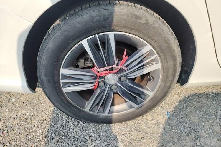 Used Peugeot 308 2016 230THP Automatic Luxury Edition Right Rear Wheel Hub