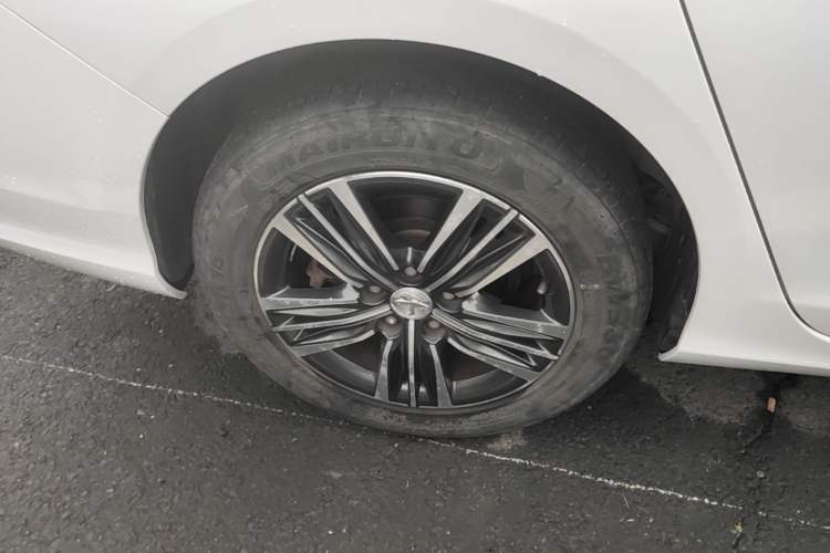 Used Peugeot 308 2016 1.6L Automatic Luxury Edition Right Rear Wheel Hub