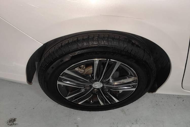 Used Peugeot 308 2016 1.6L Automatic Luxury Edition Right Rear Wheel Hub