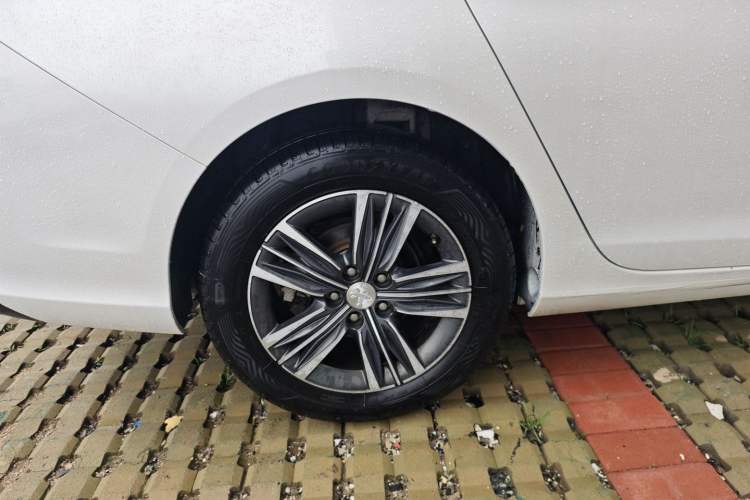 Used Peugeot 308 2016 1.6L Automatic Fashion Edition Right Rear Wheel Hub