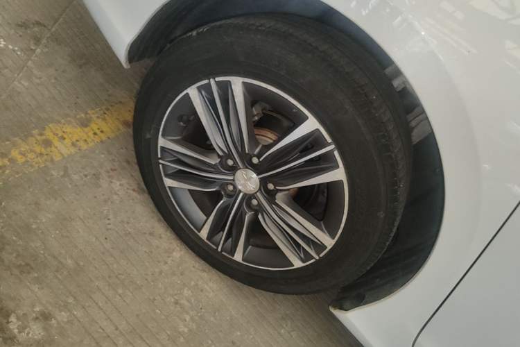 Used Peugeot 308 2016 1.6L Automatic Luxury Edition Right Rear Wheel Hub