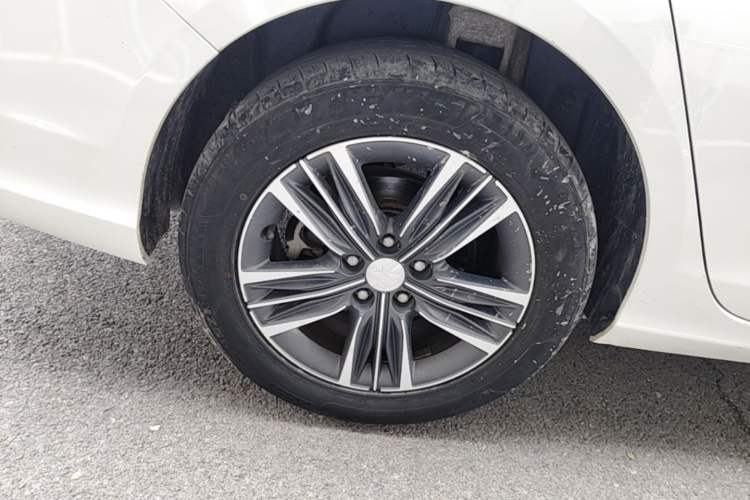 Used Peugeot 308 2016 1.6L Automatic Luxury Edition Right Rear Wheel Hub